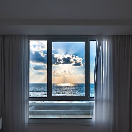 Sea View Apartment Suite Тель-Авів Екстер'єр фото